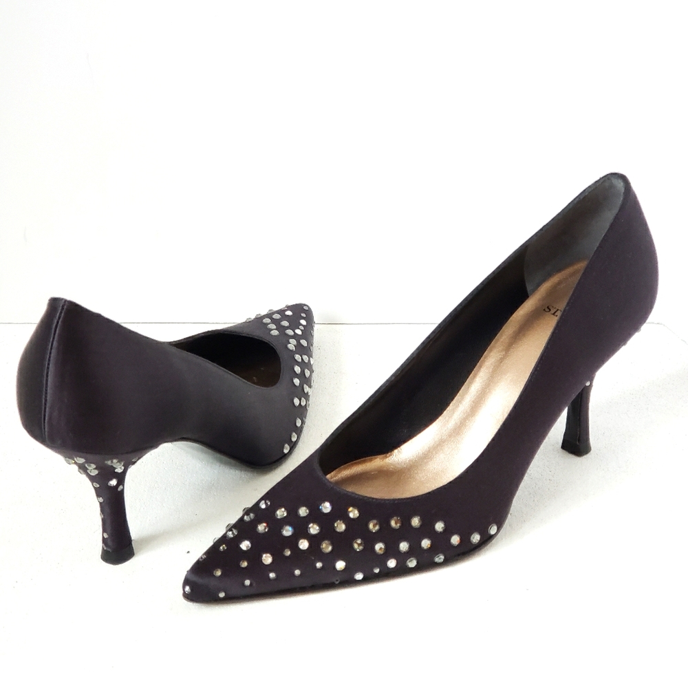 St. John Satin Pointy Toe Heels with Crystals Size 6 - Picture 2 of 13